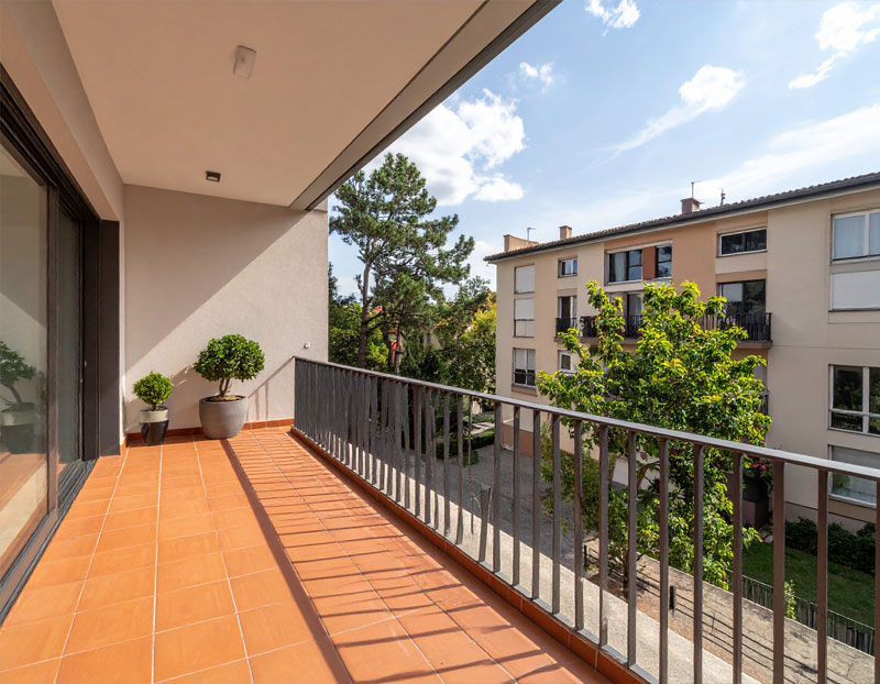 Balkon gefliest durch b.o.s.s. Gmbh